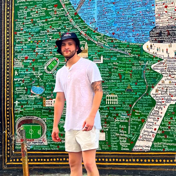 Meet your Posher, Edward - Picture 1 of 1